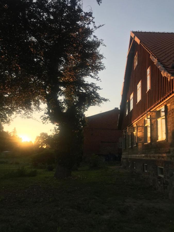 Zabytkowy Drewniany Dom Z 1887 Roku Homestay